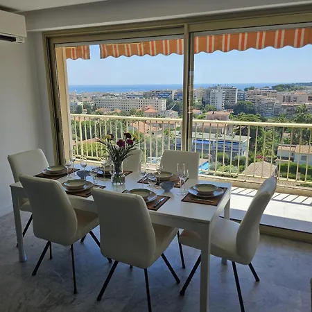 Blue - Floor, Sea View, Pool, Tennis Apartmán